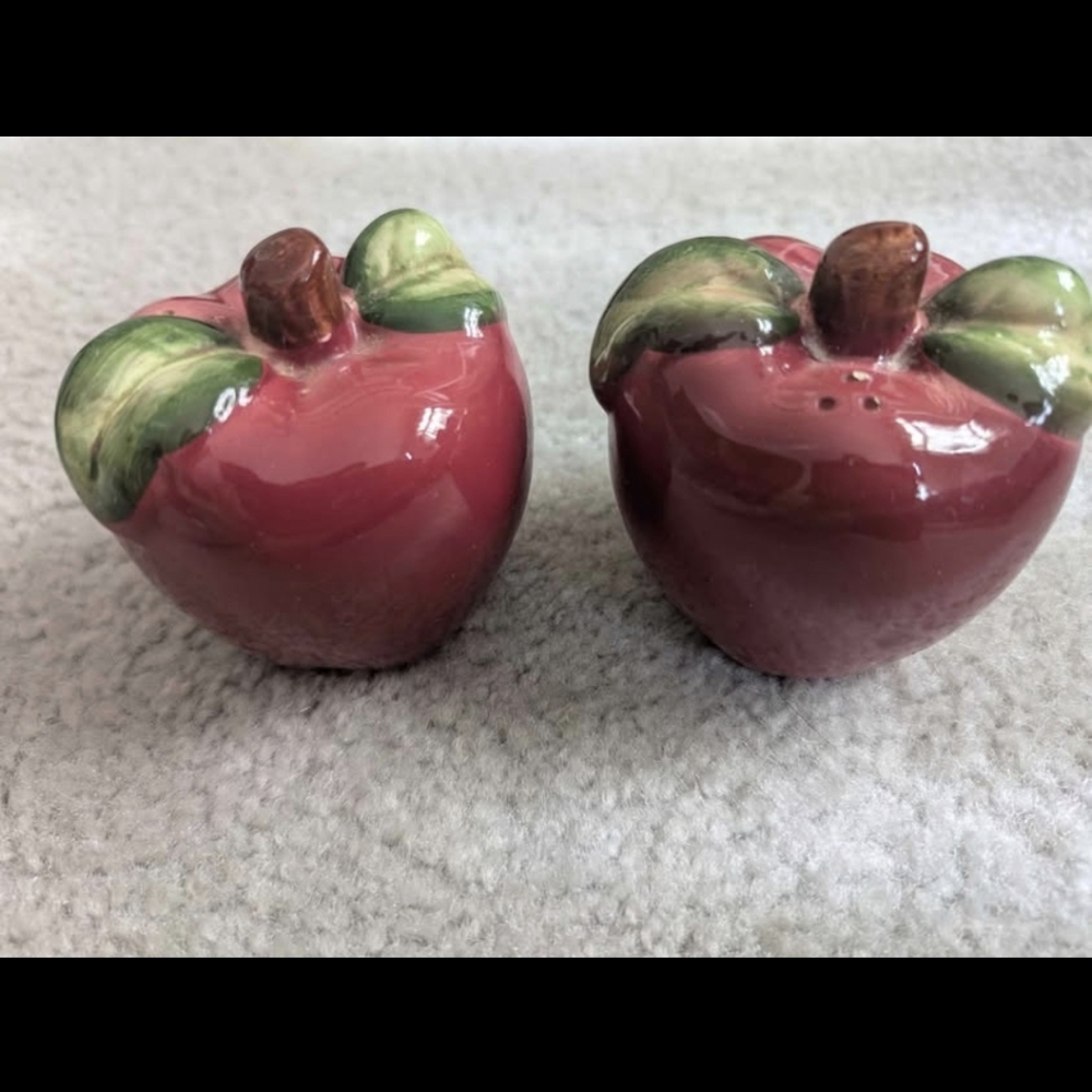 Apple Salt and Pepper Shakers